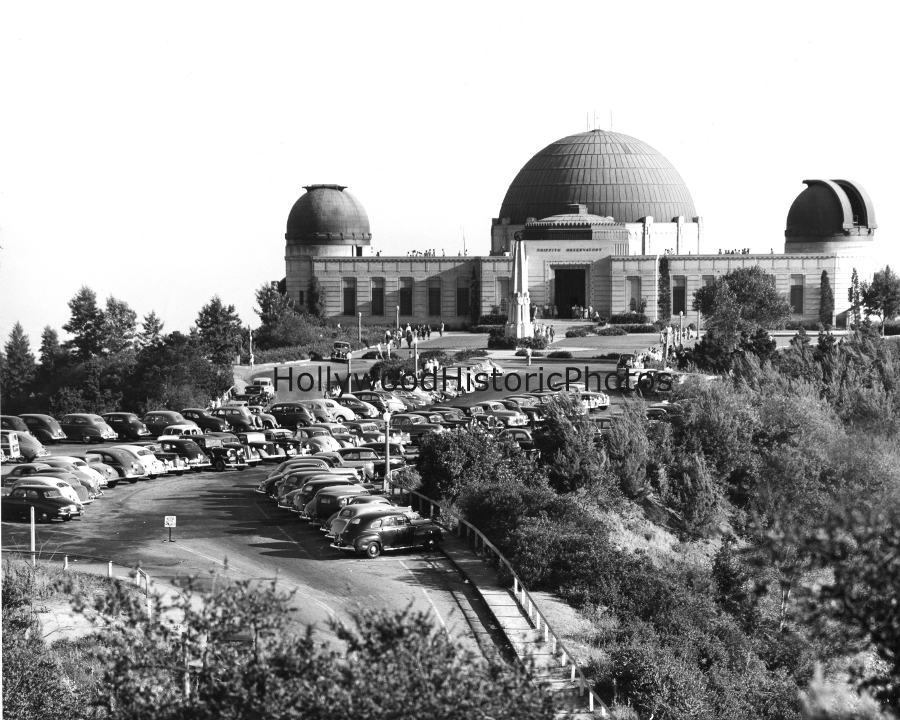 Griffith Park Observatory 1941 WM.jpg